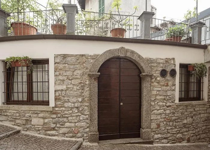 The Bridge Apartment